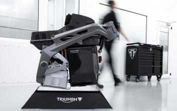 Triumph už tiež pracuje na elektrike